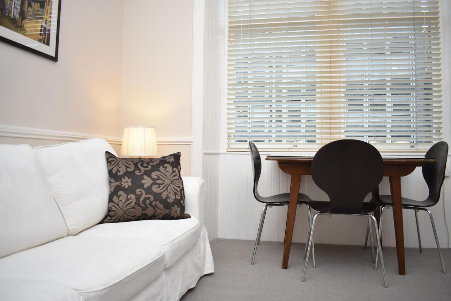 West Port - 2Br In The Heart Of The Old Town Just Off The Grassmarket Edynburg Zewnętrze zdjęcie