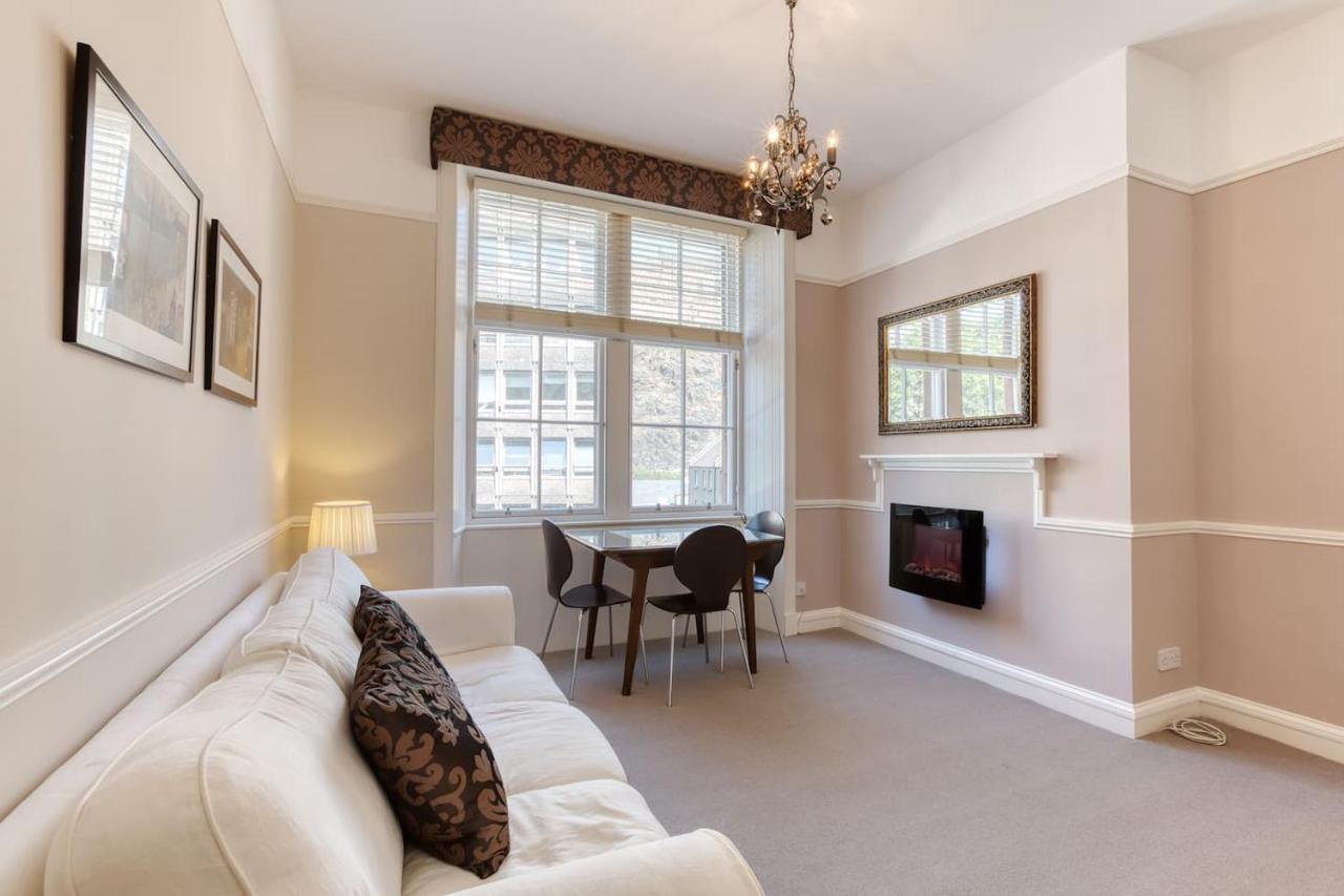 West Port - 2Br In The Heart Of The Old Town Just Off The Grassmarket Edynburg Zewnętrze zdjęcie